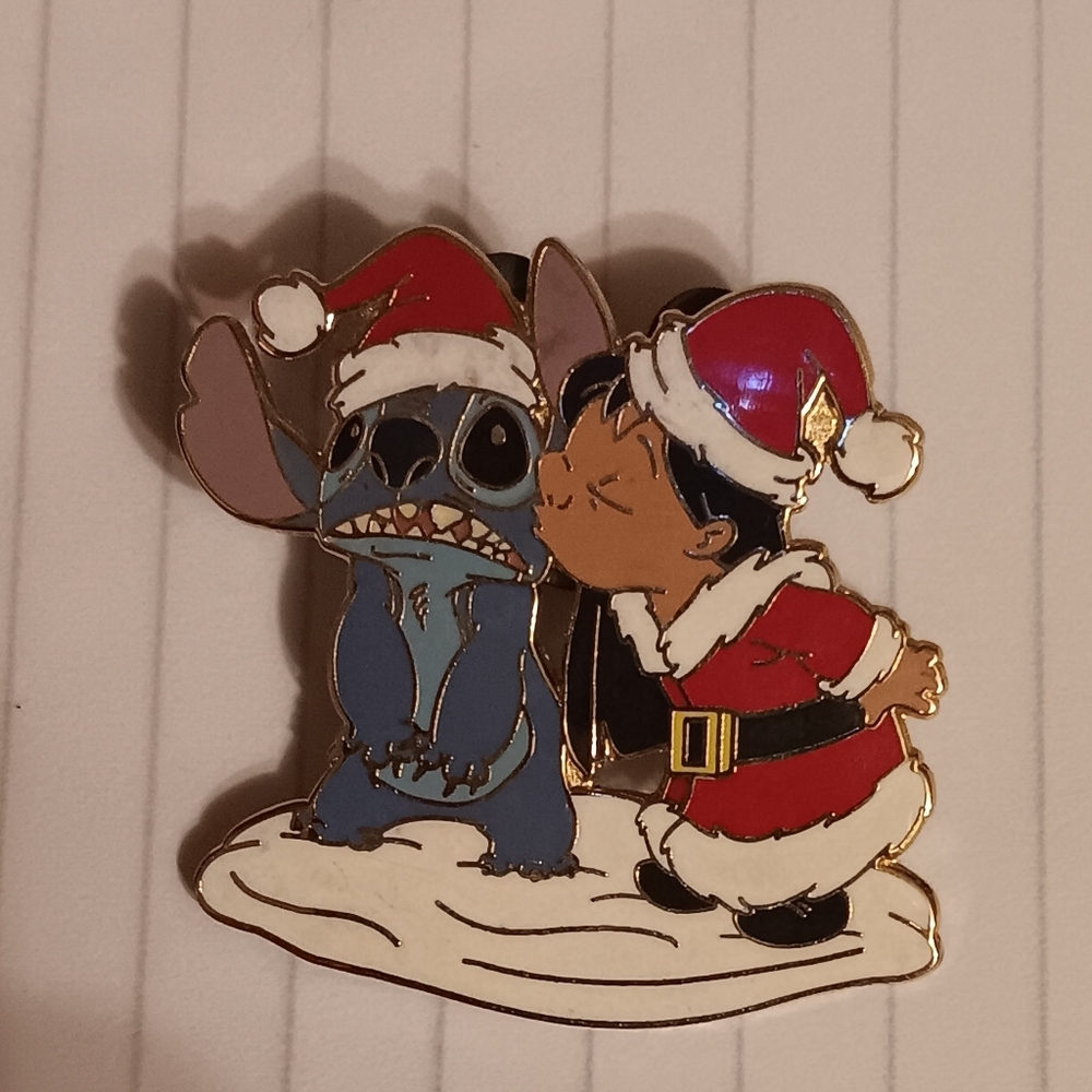 Walt Disney Lilo and Stich Christmas Pin